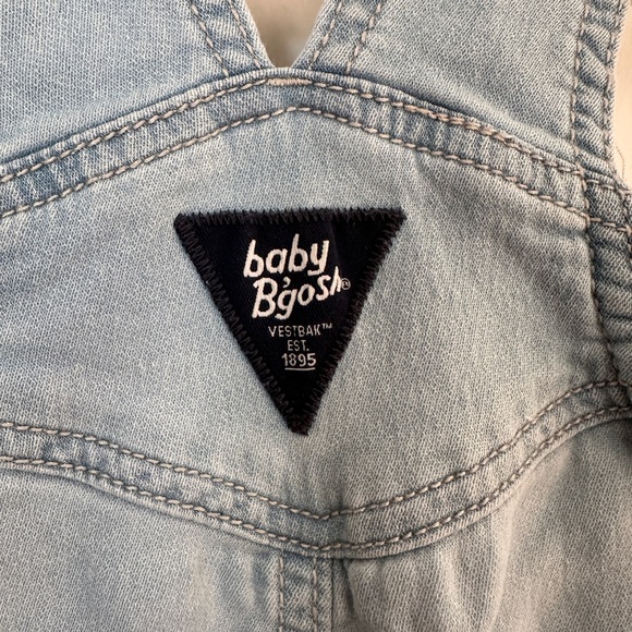 OshKosh B'gosh Baby Girls' Stretchy Knit Denim Overalls size 6 months - Picture 3 of 7